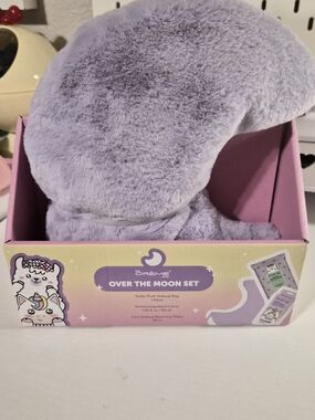 The Crème Shop Over The Moon Plush Makeup Bag With Handcream & Wipes